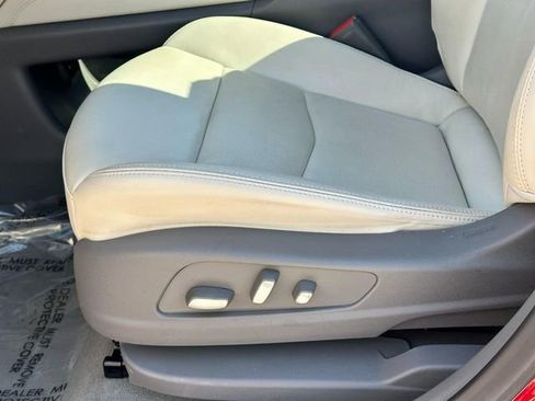 Used 2024 Cadillac XT6 Premium Luxury FWD image 20