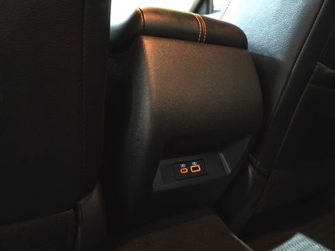 Used 2022 Nissan Altima 2.5 SR FWD image 11