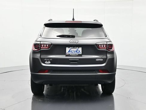 Used 2024 Jeep Compass Latitude AWD/4WD image 6