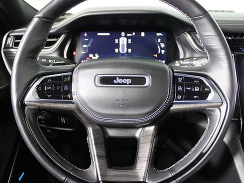 Used 2023 Jeep Grand Cherokee Overland w/ Advanced Protech Group III image 4