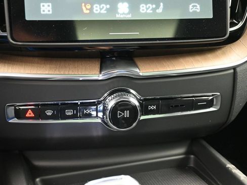 New 2026 Volvo XC60 B5 Plus w/ Protection Package Premier AWD/4WD image 16