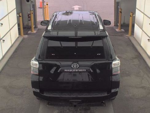 Used 2016 Toyota 4Runner SR5 Premium AWD/4WD image 5
