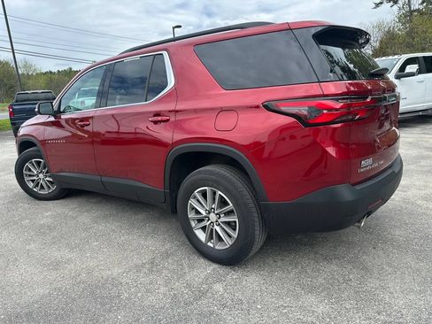 Used 2023 Chevrolet Traverse LT AWD/4WD image 3
