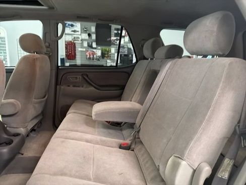 Used 2002 Toyota Sequoia SR5 AWD/4WD image 15