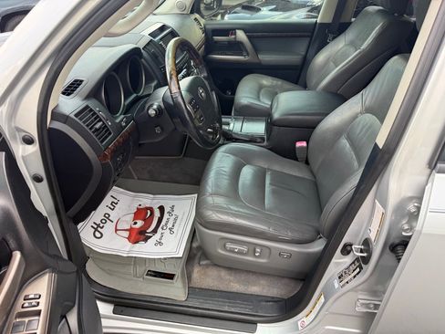 Used 2009 Toyota Land Cruiser image 42