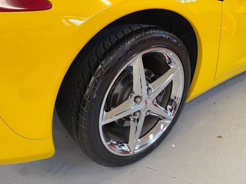 Used 2011 Chevrolet Corvette Coupe w/ 1LT RWD image 9