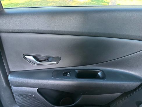 Used 2024 Hyundai Elantra SEL image 27