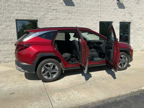 Used 2025 Hyundai Tucson SEL AWD/4WD image 11