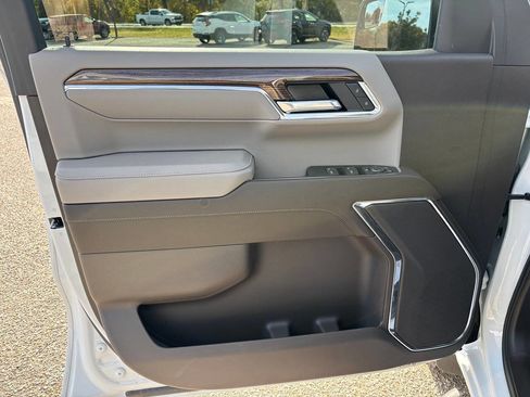 New 2024 Chevrolet Silverado 1500 LT Trail Boss w/ LPO, Dark Essentials Package image 17