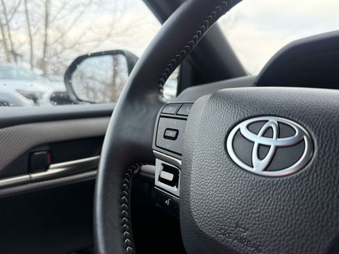 Used 2025 Toyota Camry SE image 20