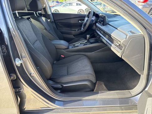 Used 2025 Honda Accord SE image 14