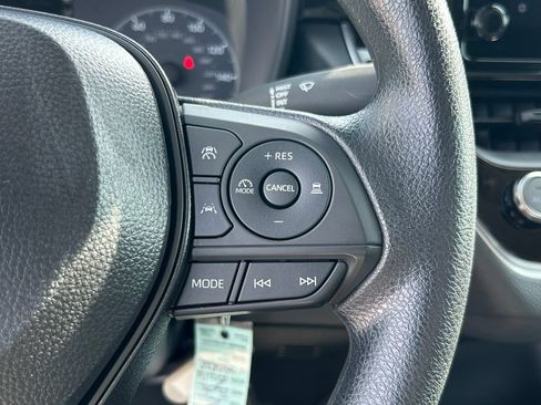Used 2025 Toyota Corolla LE FWD image 24