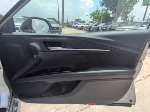Used 2025 Toyota Camry LE FWD image 32