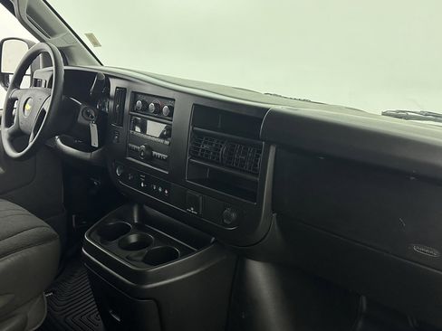 Used 2023 Chevrolet Express 2500 w/ Driver Convenience Package image 15