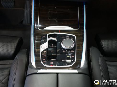 Used 2023 BMW X7 xDrive40i image 28