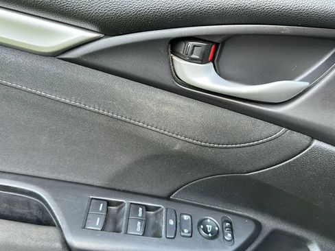 Used 2018 Honda Civic EX-T image 40