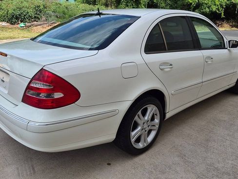 Used 2005 Mercedes-Benz E 500 Sedan image 7