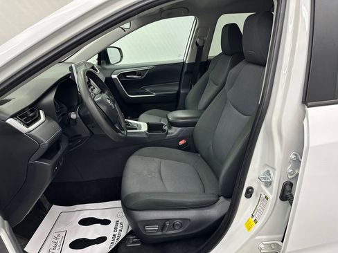 Used 2024 Toyota RAV4 XLE image 9