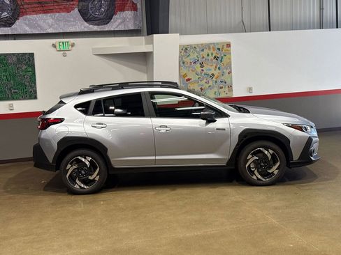 Used 2026 Subaru Crosstrek 2.5i Limited AWD/4WD image 4