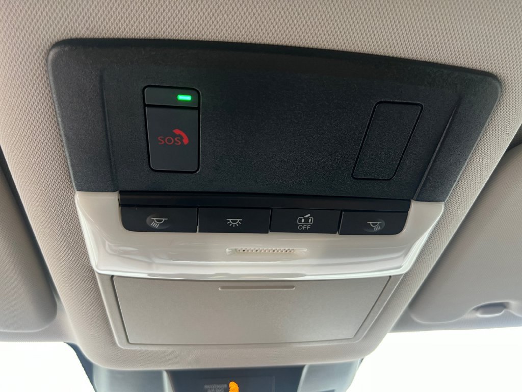 Used 2021 Nissan Rogue SV FWD image 7