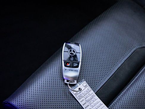 Used 2019 Mercedes-Benz AMG GT 63 S w/ Driver Assistance Package image 13