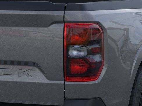 New 2025 Ford Maverick Lariat w/ Black Appearance Package image 22
