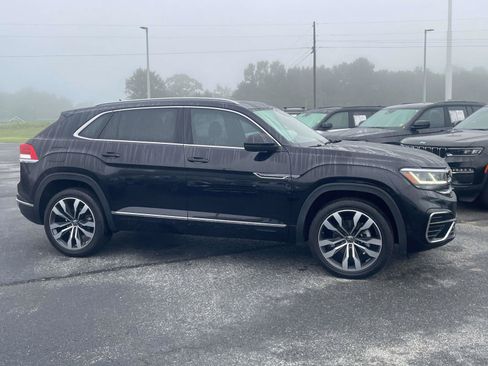 Used 2022 Volkswagen Atlas Cross Sport SEL Premium R-Line AWD/4WD image 2
