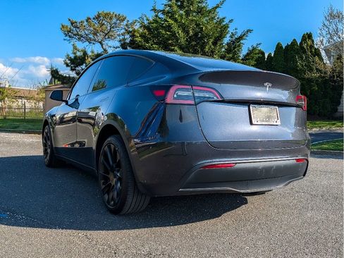Used 2024 Tesla Model Y Long Range AWD/4WD image 7