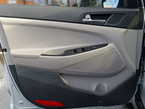 Used 2018 Hyundai Tucson SEL image 16