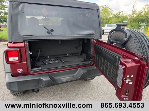 Used 2021 Jeep Wrangler Sport AWD/4WD image 18