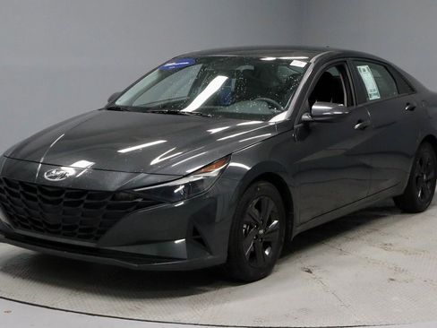 Certified 2023 Hyundai Elantra SEL image 6