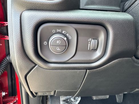 New 2026 RAM 2500 Big Horn AWD/4WD image 15