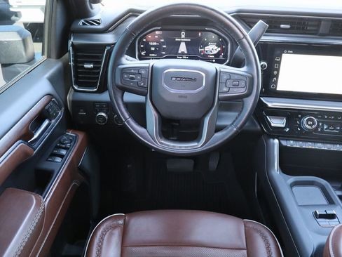 Used 2024 GMC Sierra 2500 Denali Ultimate image 25
