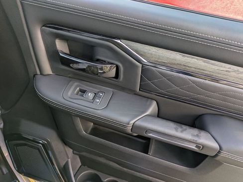 New 2025 RAM 2500 Limited image 37