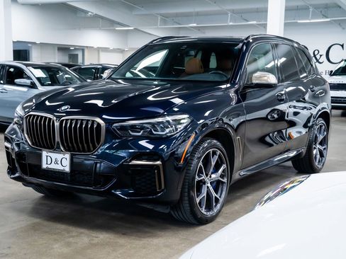 Used 2022 BMW X5 M50i AWD/4WD image 3
