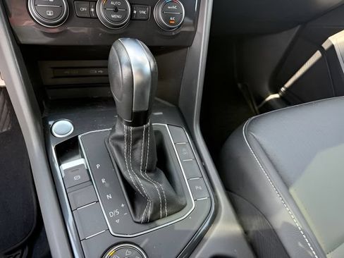 Used 2021 Volkswagen Tiguan SE R-Line AWD/4WD image 15