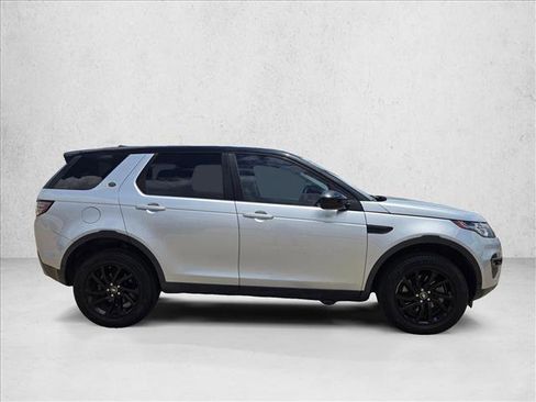Used 2018 Land Rover Discovery Sport HSE AWD/4WD image 4