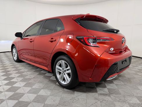 Used 2020 Toyota Corolla SE FWD image 3