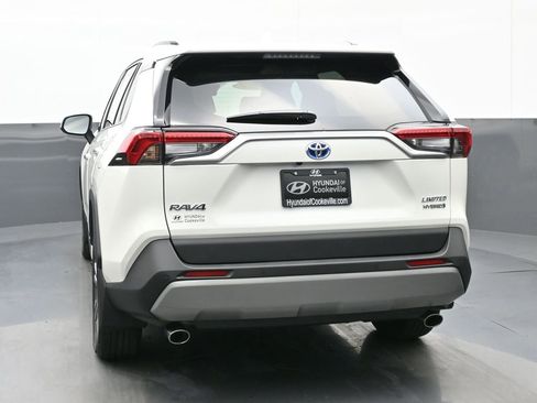 Used 2022 Toyota RAV4 Limited image 4