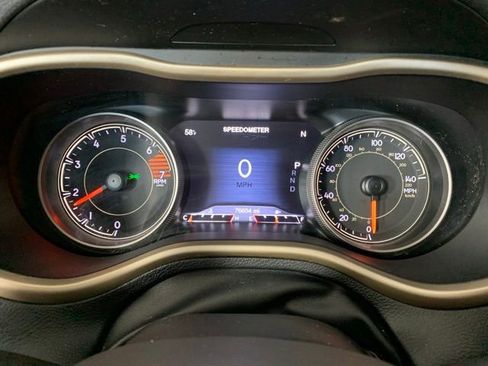 Used 2018 Jeep Cherokee Limited AWD/4WD image 19