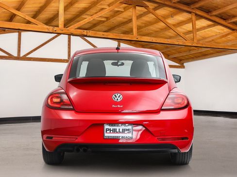 Used 2018 Volkswagen Beetle 2.0T S FWD image 4