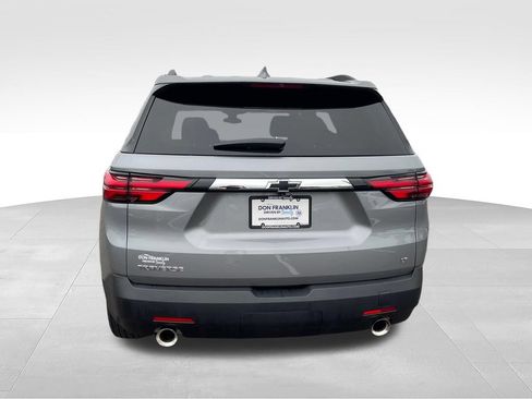 Used 2023 Chevrolet Traverse LT FWD image 4