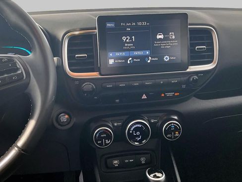 Used 2025 Hyundai Venue SEL FWD image 7