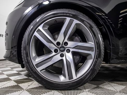 Used 2023 Land Rover Discovery HSE R-Dynamic AWD/4WD image 42