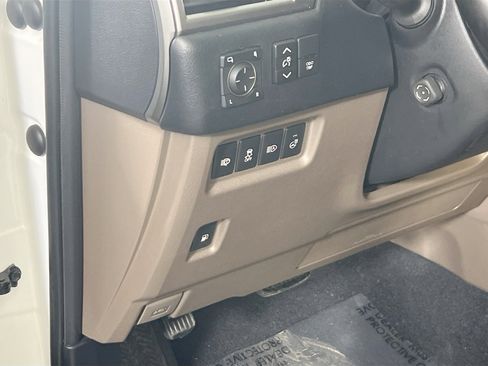Used 2023 Lexus GX 460 Premium w/ Premium Plus Package image 10
