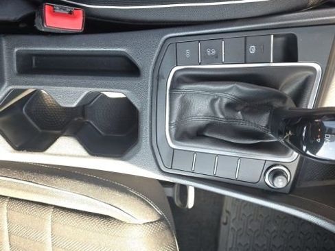 Used 2023 Volkswagen Jetta Sport image 23