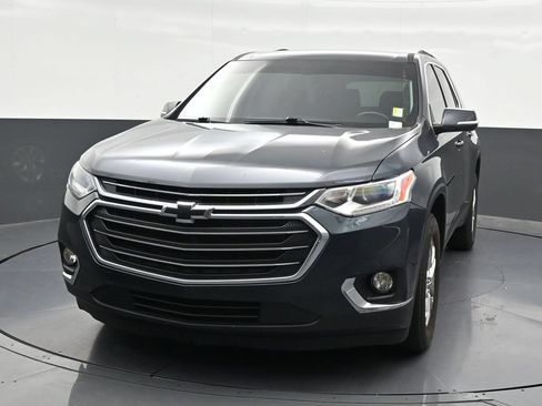 Used 2021 Chevrolet Traverse LT FWD image 9