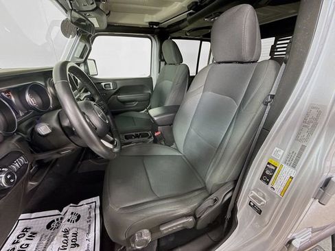 Used 2022 Jeep Gladiator Sport AWD/4WD image 19