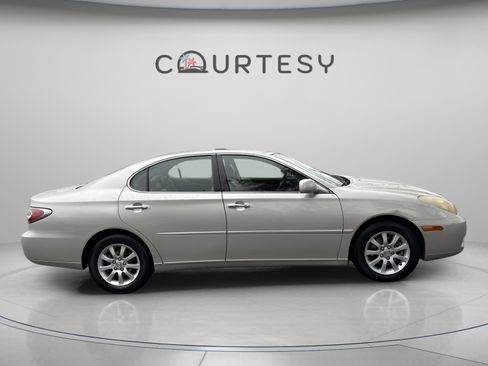 Used 2004 Lexus ES 330 image 9
