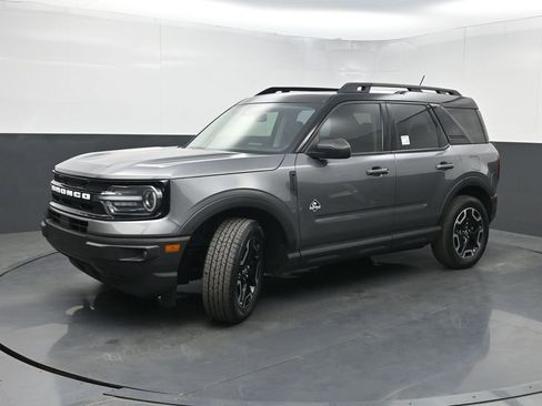 Used 2023 Ford Bronco Sport Outer Banks w/ Tech Package image 24